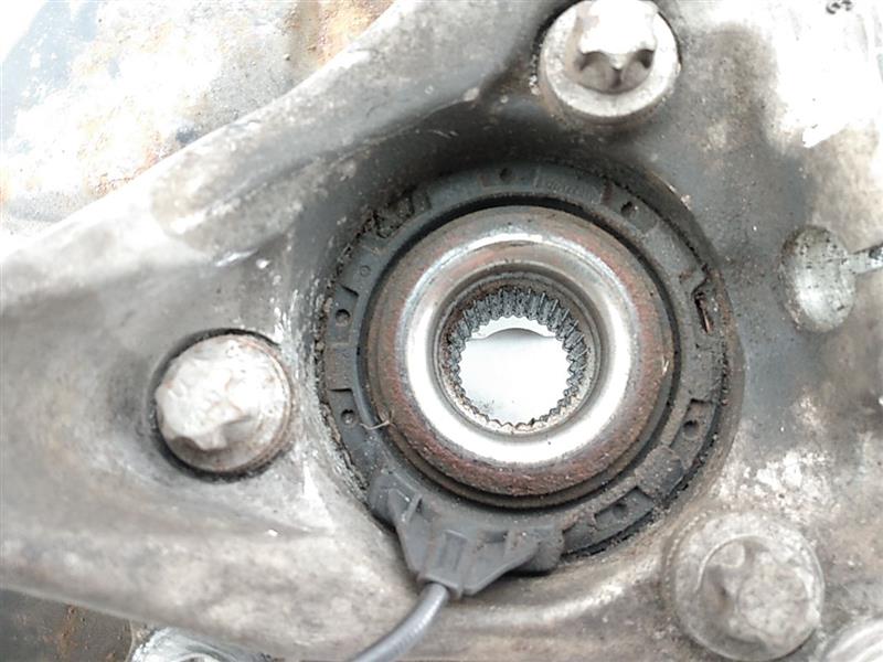 Saab 9-3 Front Right Knuckle & Hub Assembly