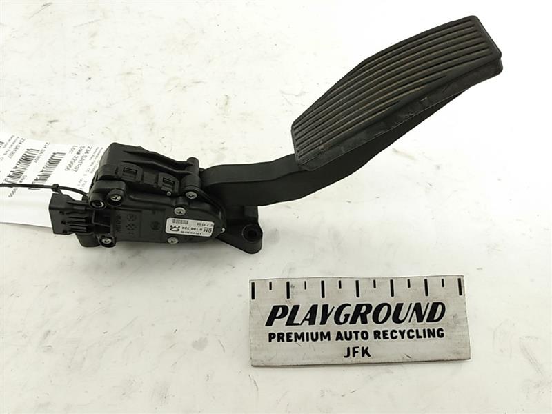 Saab 9-3 Gas Pedal Assembly