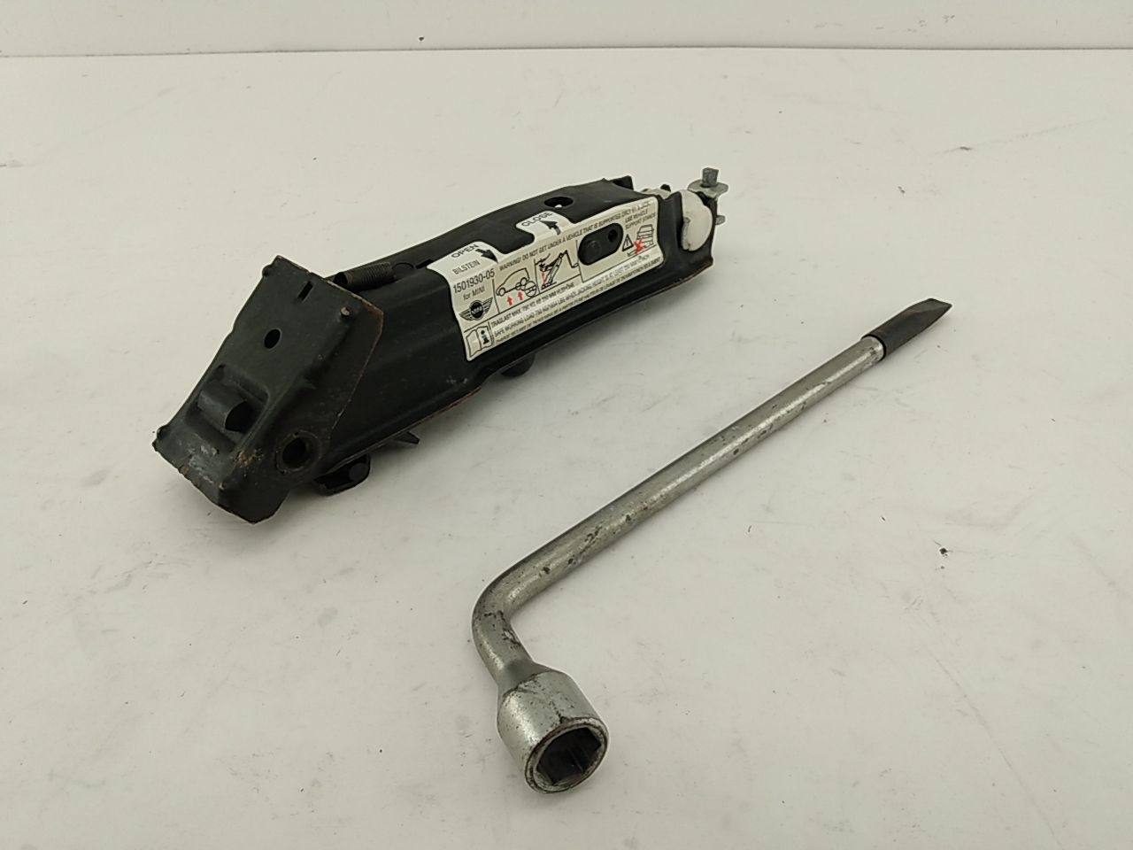 Mini Cooper S Vehicle Jack & Lug Wrench