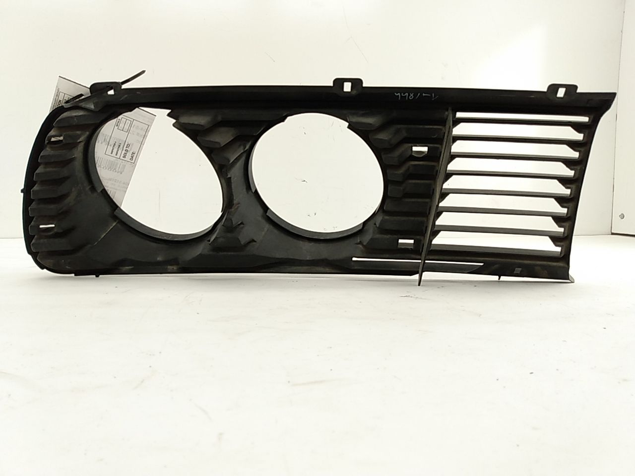 BMW 533I Front Left Grille