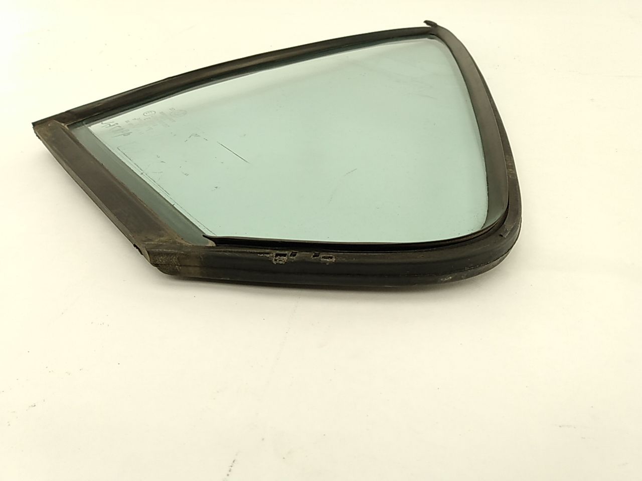 BMW 533I Rear Left Quarter Glass