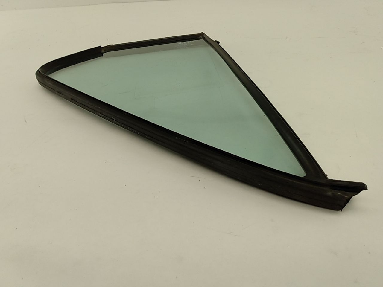 BMW 533I Rear Left Quarter Glass