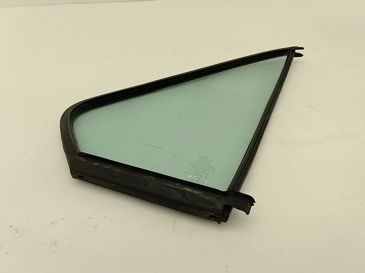 BMW 533I Rear Left Quarter Glass