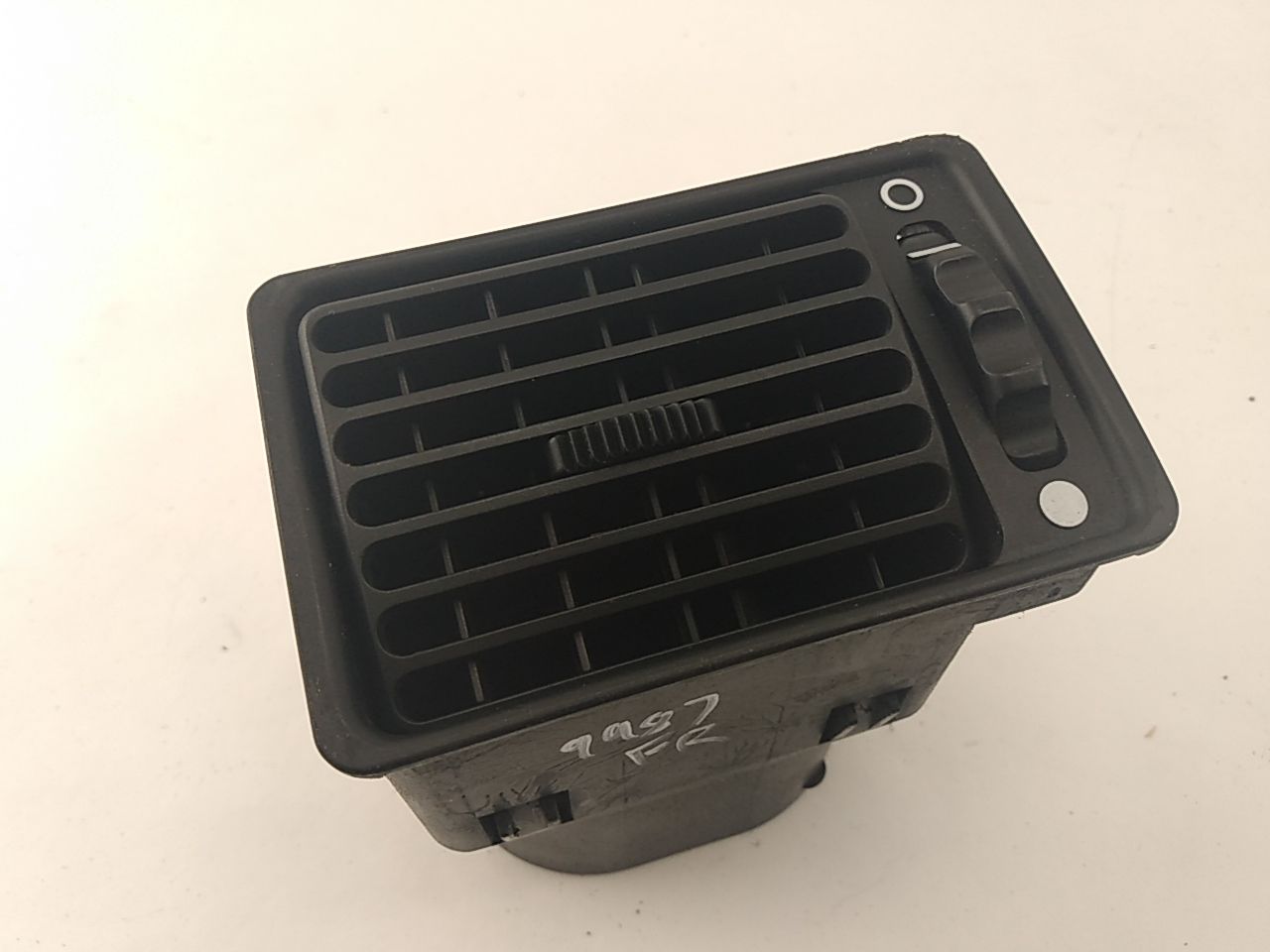 BMW 533I Dash Air Vent Set