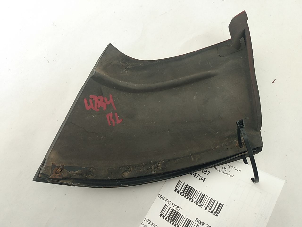 Porsche 924 Rear Left Bumper Moulding - 0