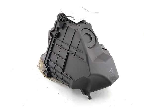 Volkswagen Phaeton Front Right Air Cleaner Assembly