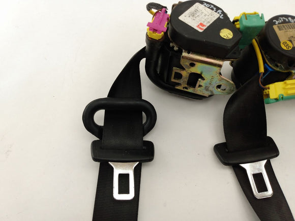 Volkswagen Phaeton Rear Seat Belts And Retactors