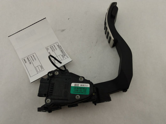 Volkswagen Phaeton Accelerator Pedal