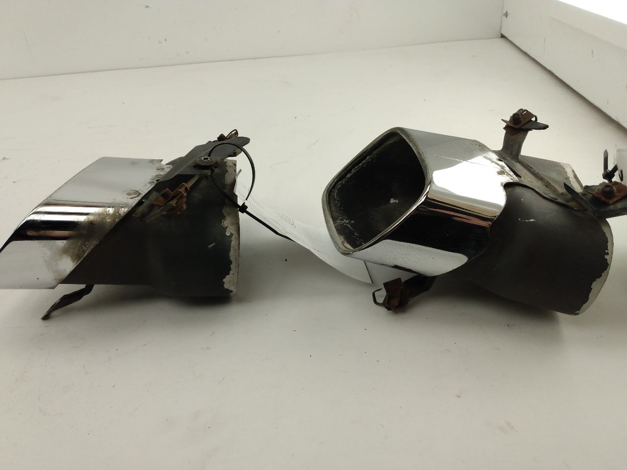 Volkswagen Phaeton Pair Of Exhaust Tips