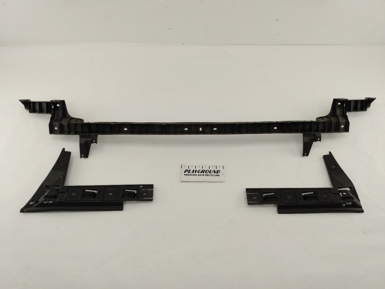 Volkswagen Phaeton Rear Bumper Cover Holder Kit