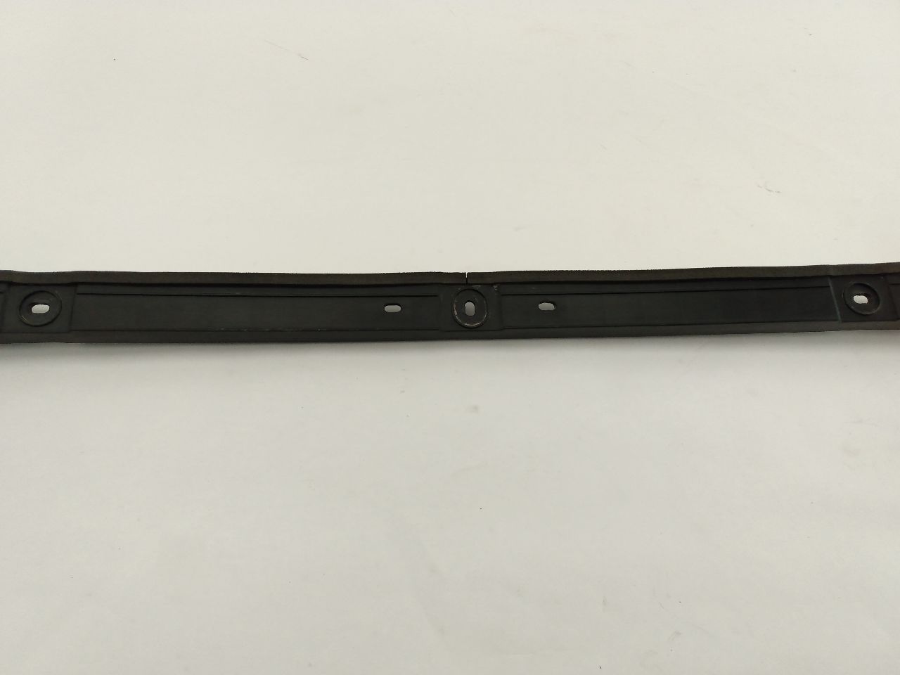 Volkswagen Phaeton Rear Bumper Cover Holder Kit