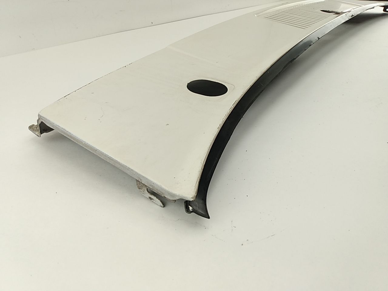 Volvo 740 Cowl Vent Panel