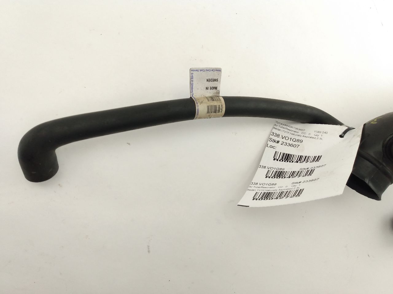 Volvo 240 Air Tube