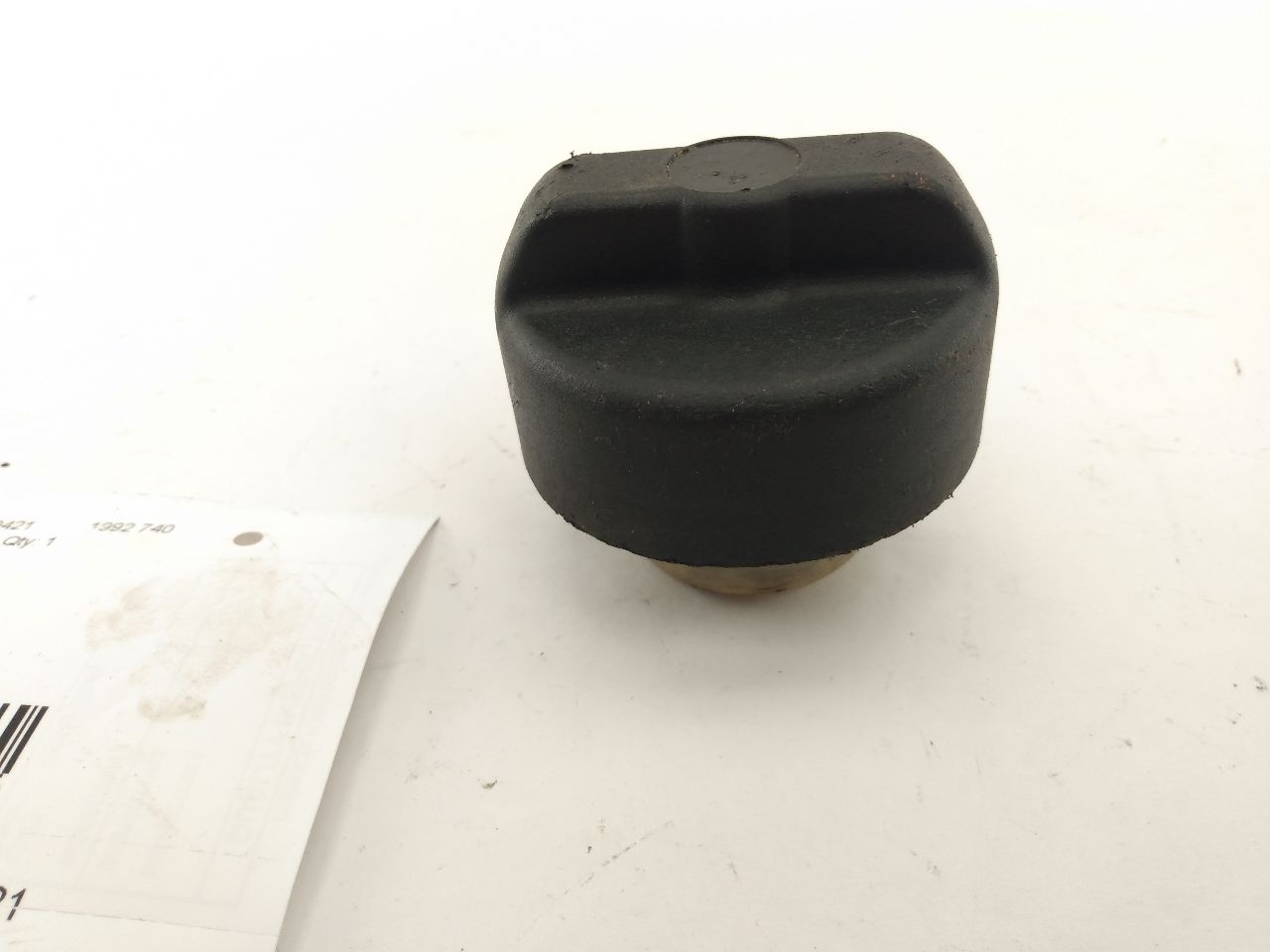 Volvo 740 Fuel Cap