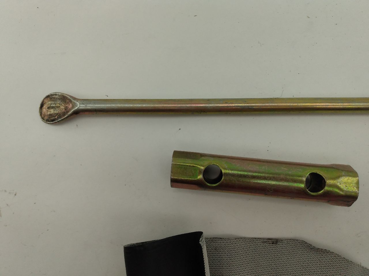 Volvo 740 Spare Wheel Tools