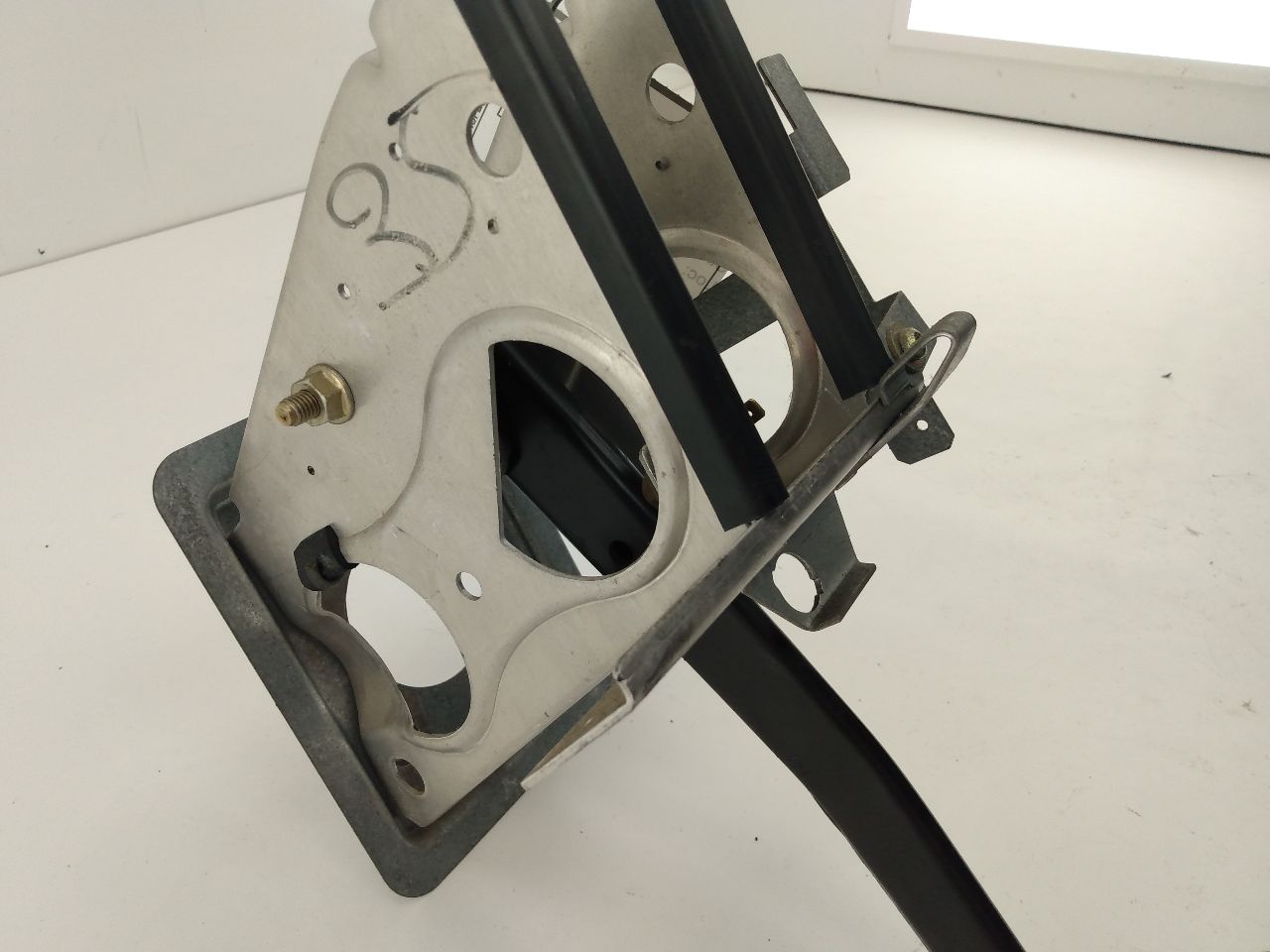 Volvo 740 Front Left Brake Pedal | Playground PAR