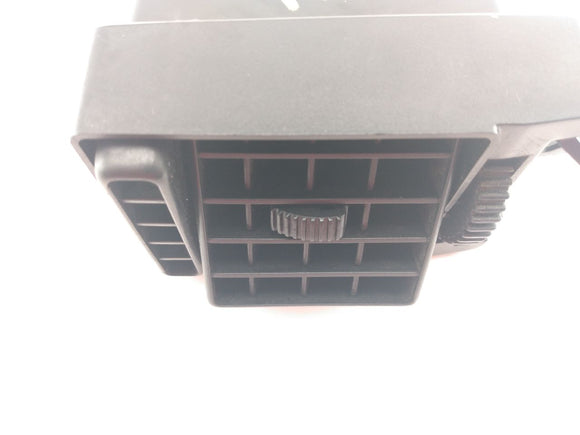 Volvo 240 Front Right Vent