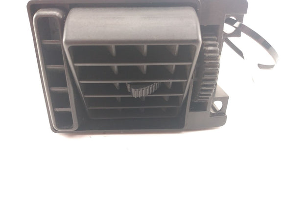 Volvo 240 Front Right Vent