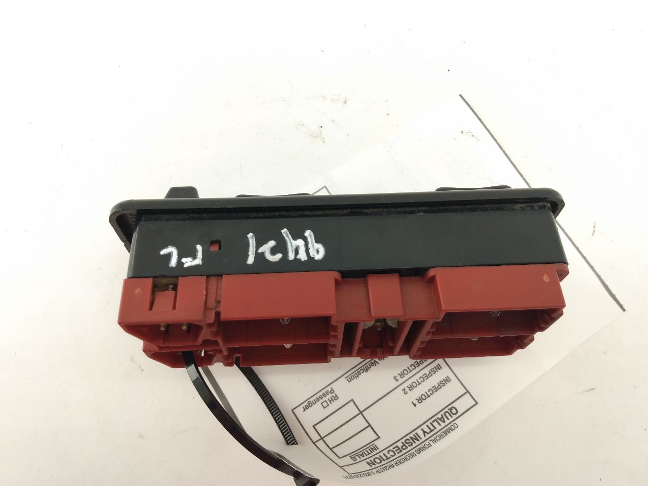 Volvo 740 Front Left Door Window Switch Panel