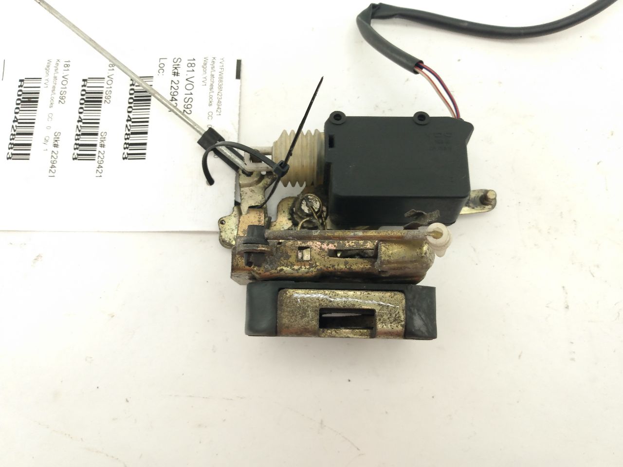 Volvo 740 Front Right Door Latch - 0