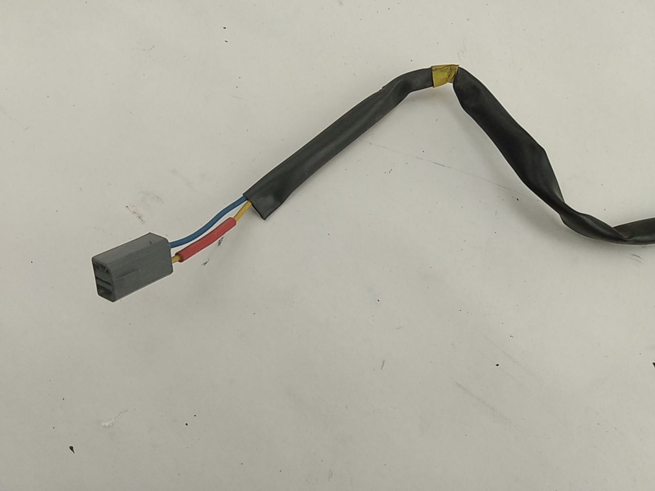 Volvo 240 Front Right Door Wiring Harness