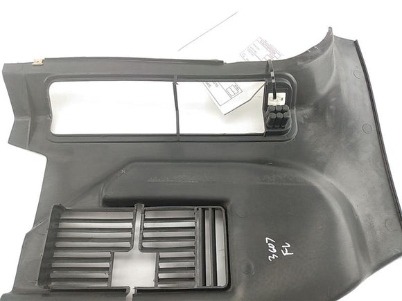 Volvo 240 Front Left Trim Panel