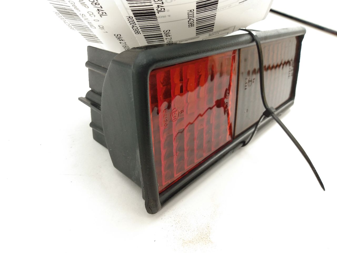 Land Rover Discovery Rear Left Tail Light - 0