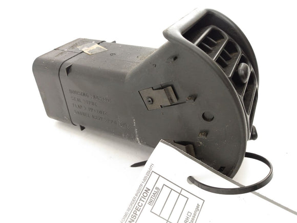 Land Rover Discovery Front Right Interior Vent