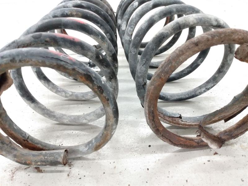 Land Rover Discovery Pair Of Front Springs