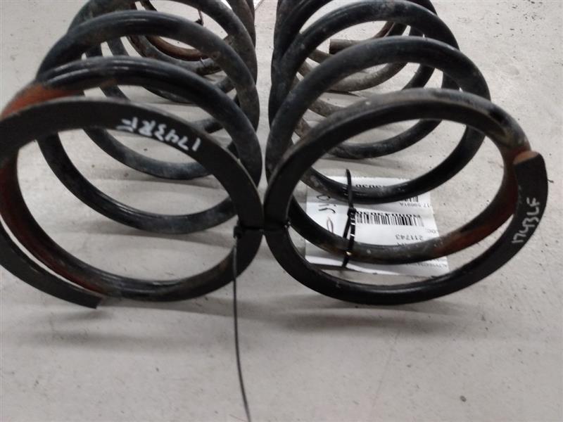 Land Rover Discovery Pair Of Front Springs