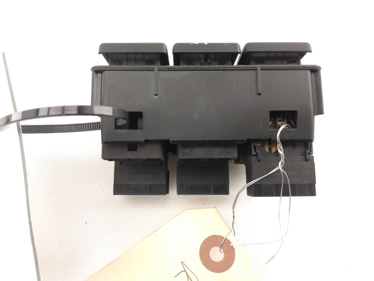 Land Rover Discovery Front Center Dash Facia Switches - 0