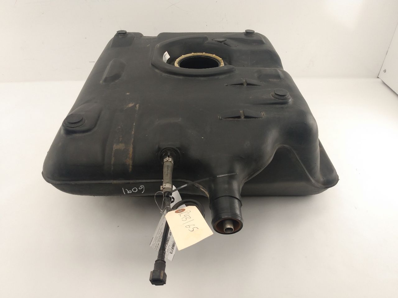 Land Rover Discovery Fuel Tank - 0
