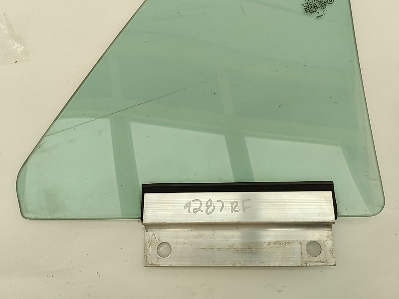 Audi TT Left Vent Glass