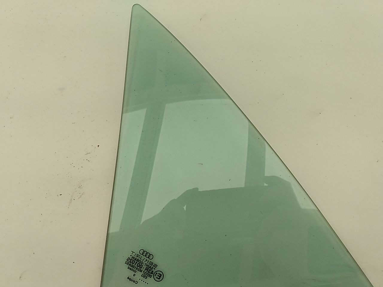 Audi TT Left Vent Glass