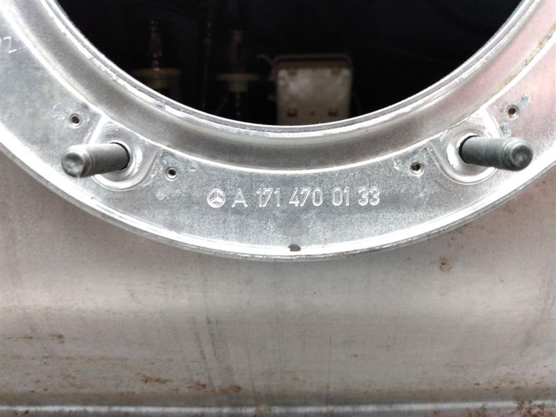 Mercedes SLK280 Fuel Tank