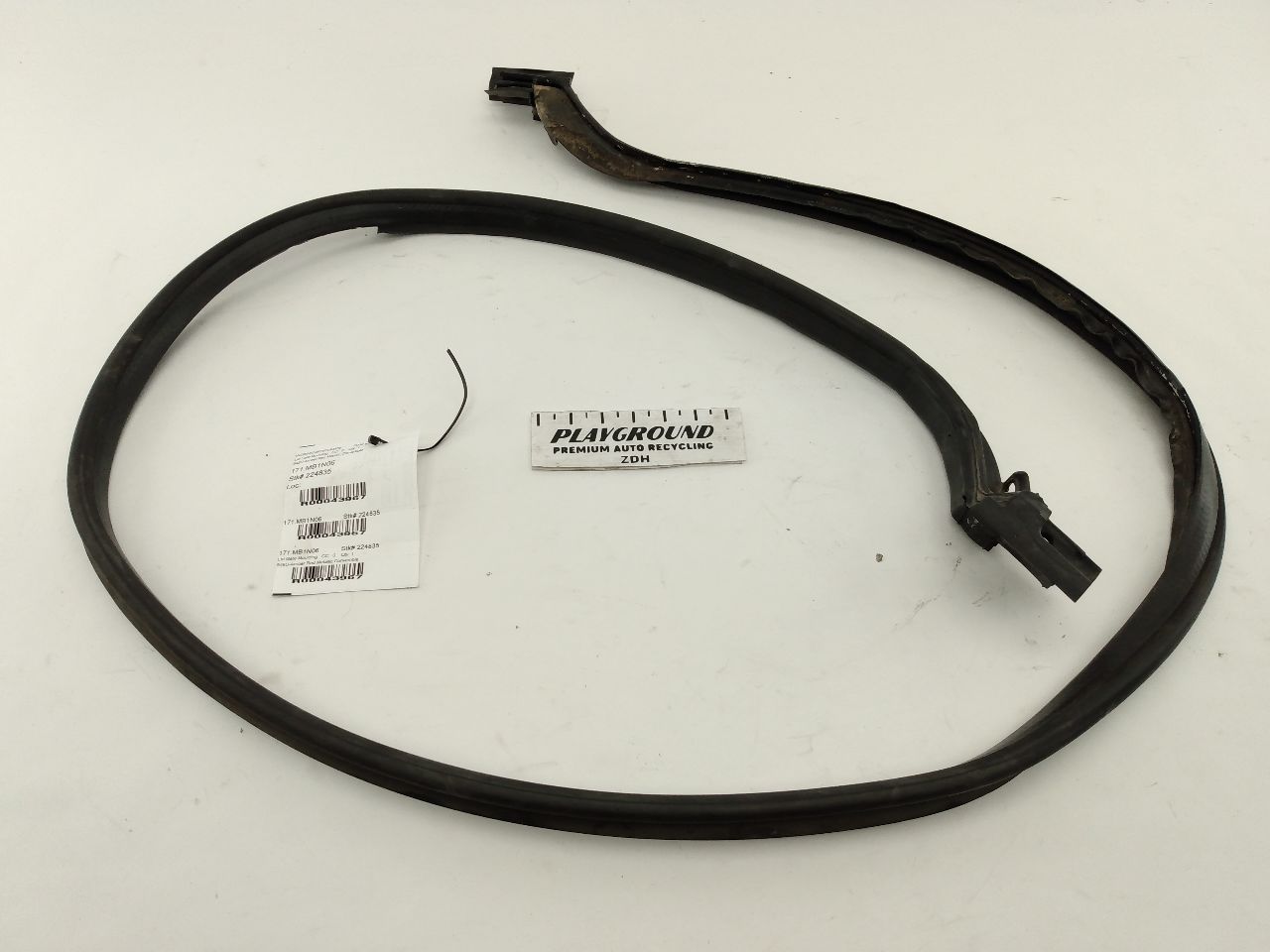 Mercedes SLK280 Rear Trunk Rubber Seal