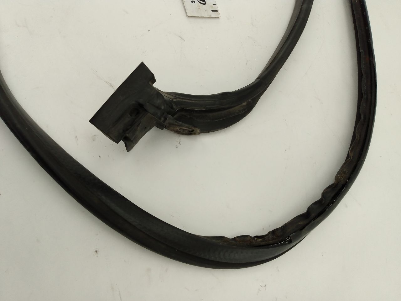 Mercedes SLK280 Rear Trunk Rubber Seal