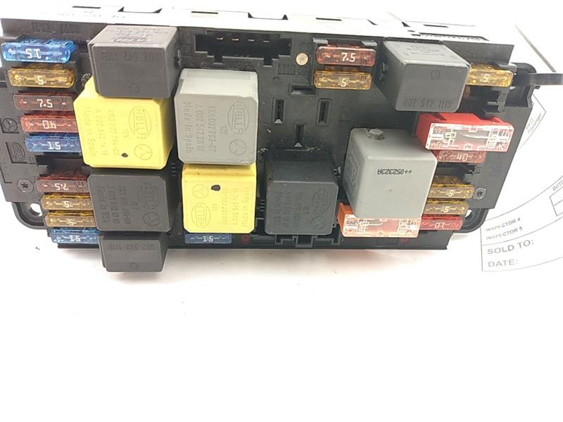 Mercedes SLK280 Fuse Block And SAM Control Module