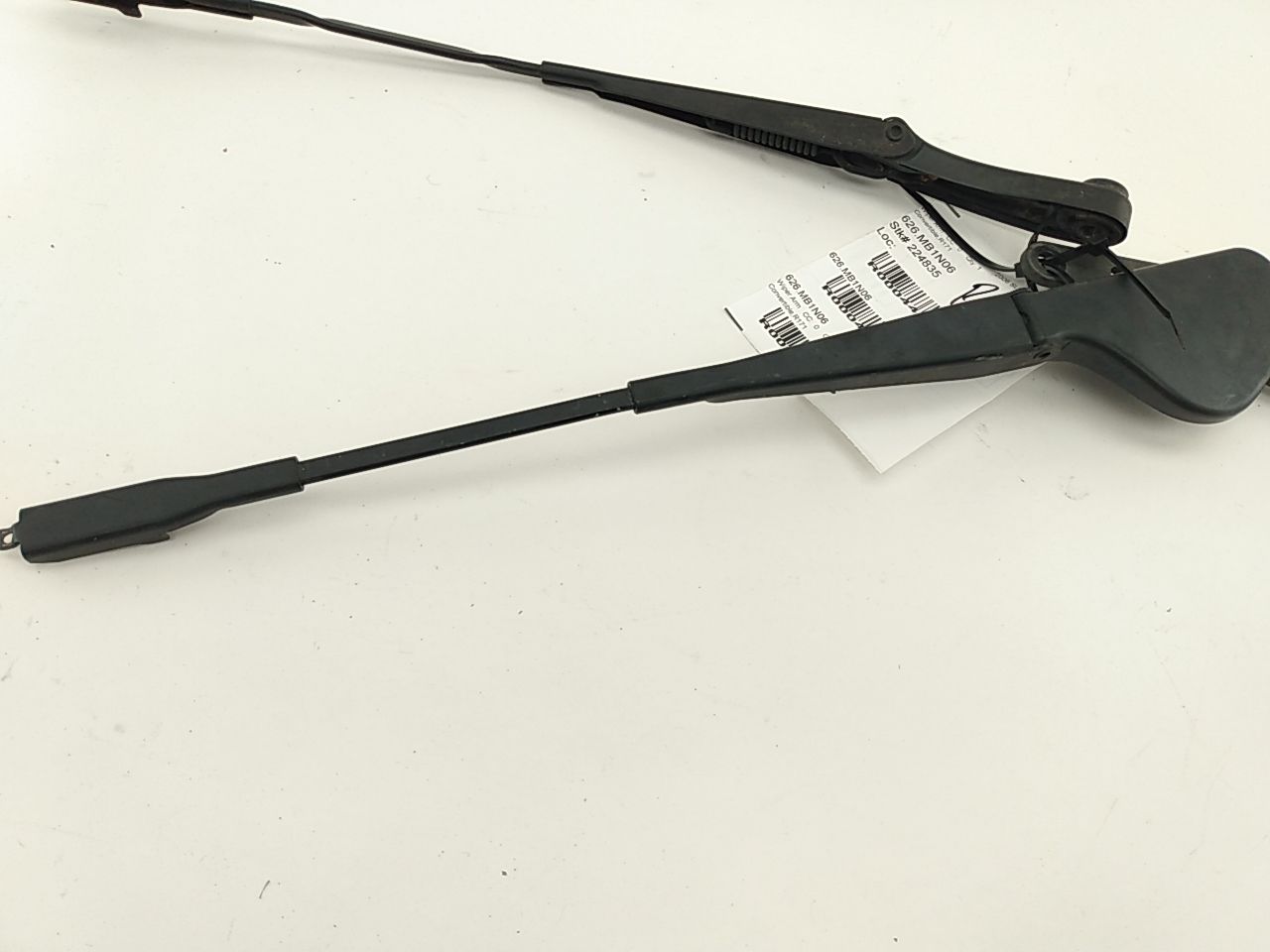 Mercedes SLK280 Pair Of Front Wiper Arms