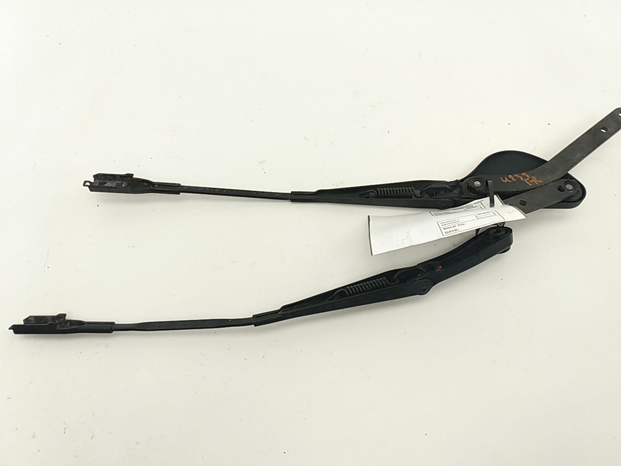 Mercedes SLK280 Pair Of Front Wiper Arms