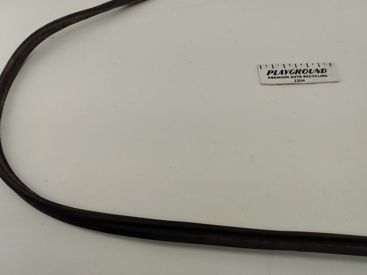 Mitsubishi 3000GT Rear Hatch Molding Weather Strip - 0