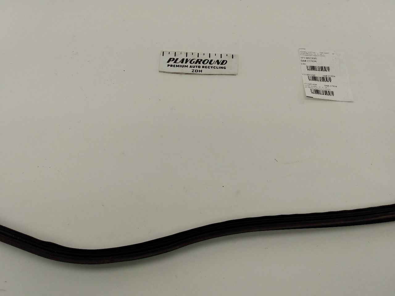 Mitsubishi 3000GT Rear Hatch Molding Weather Strip