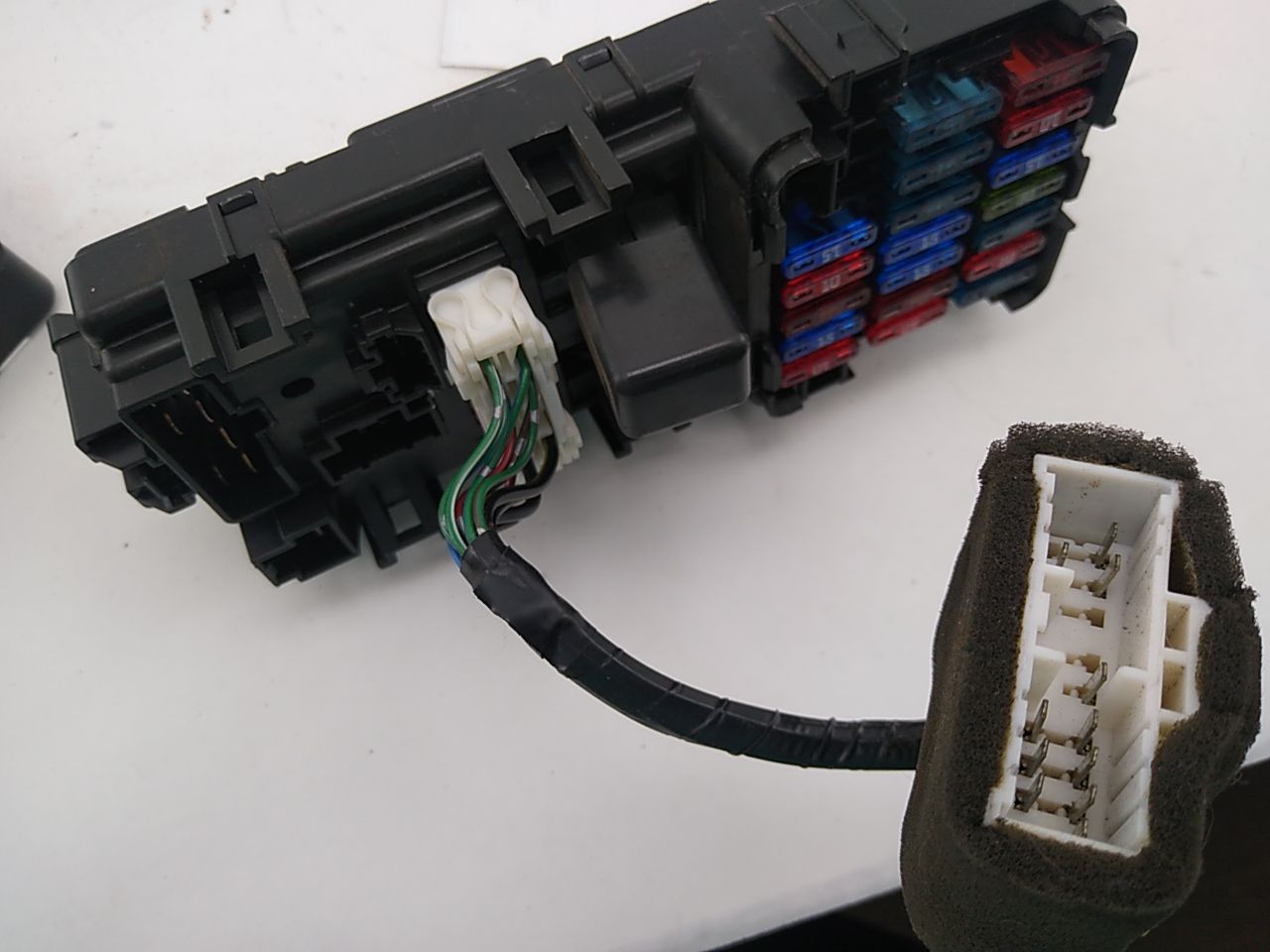 Mitsubishi 3000GT Engine Fuse Box