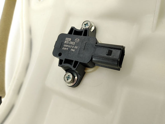 Mazda Mazda 3 Front Right Door Carrier With Window Regulator