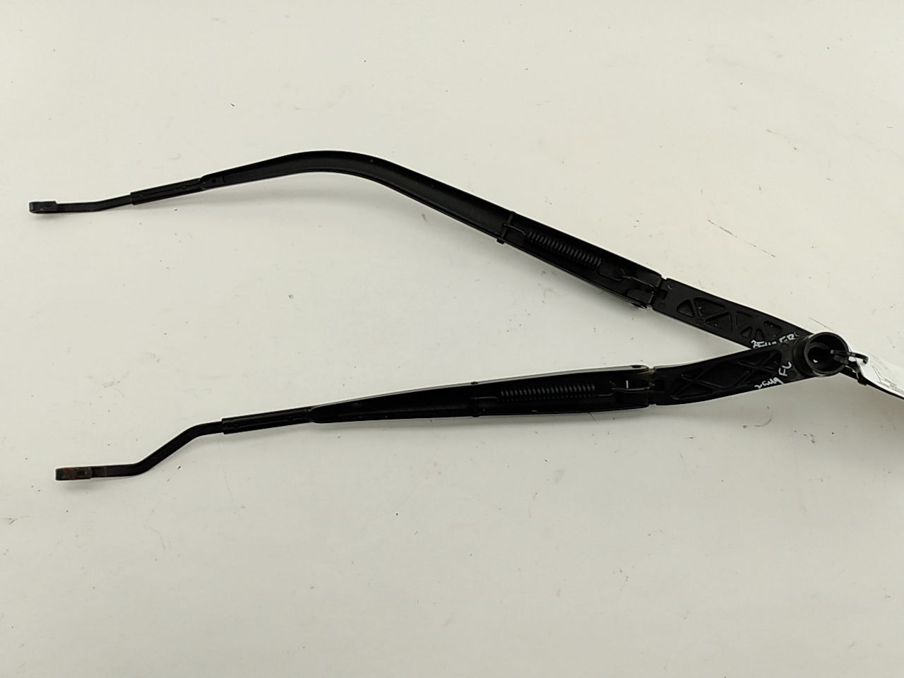 Mazda Mazda 3 Pair Of Front Wiper Arms