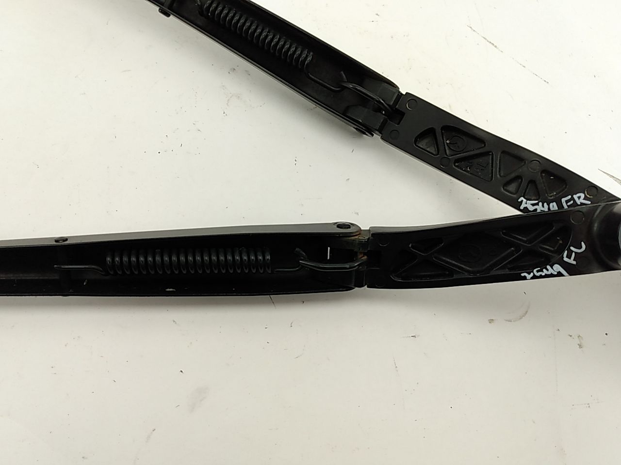 Mazda Mazda 3 Pair Of Front Wiper Arms