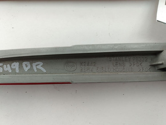 Mazda Mazda 3 Pair Of Rear Bumper Mounted Reflectors