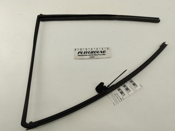 Pontiac Solstice Rear Right  Window Moulding