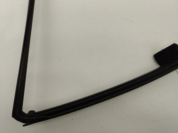 Pontiac Solstice Rear Right  Window Moulding