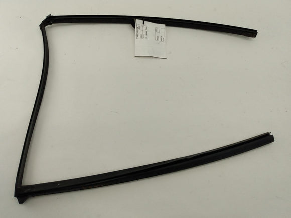 Pontiac Solstice Rear Right  Window Moulding